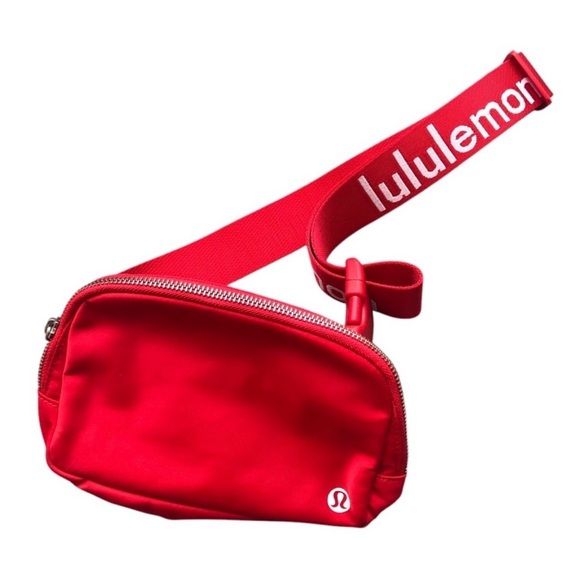 Lululemon Red logo educator everywhere bag strap - Picture 2 of 9